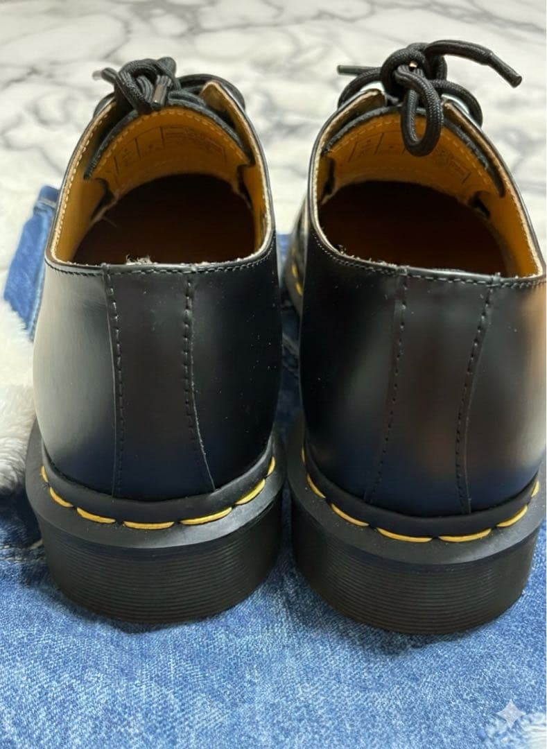 【極美品✨】ドクターマーチン 1461 3ホール 11837 UK4 黒