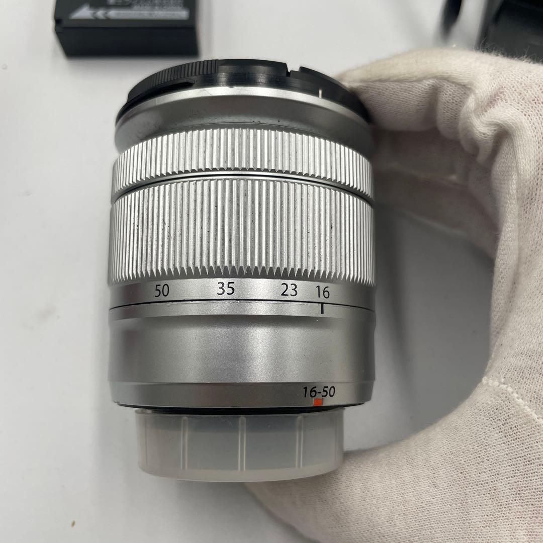 FUJIFILM X-A1 標準ズームレンズセット レッド