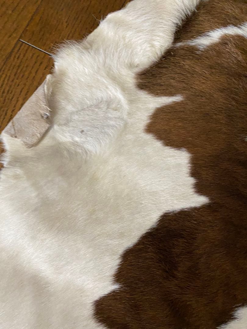 天然皮革 牛毛皮 レザー カーペット ラグマット　カウハイド　カウラグ