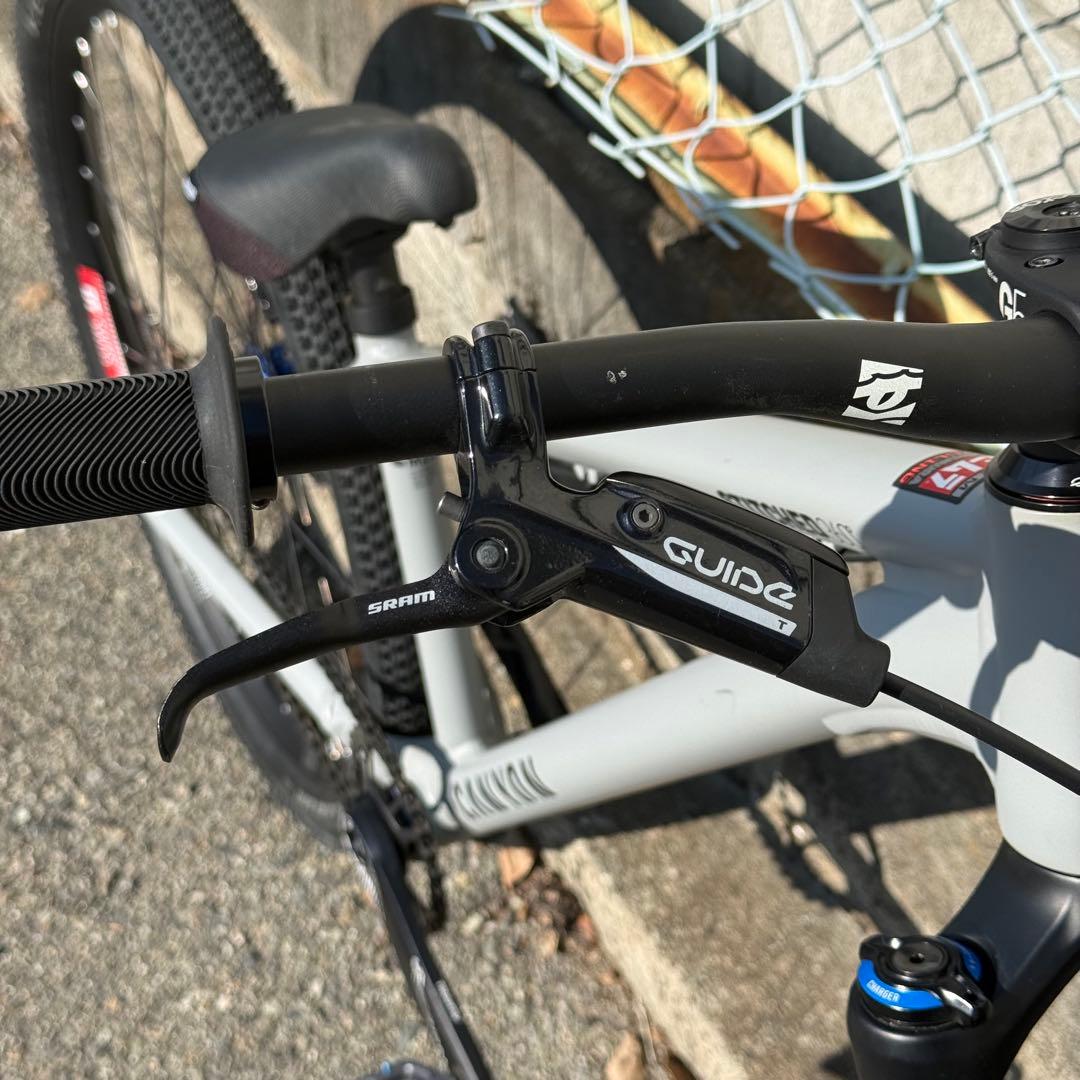 CANYON Stitched360Pro ダートジャンプ ChrisKing