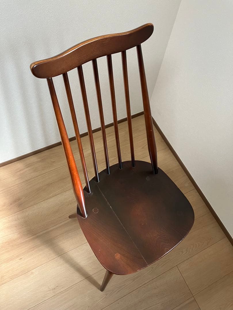 アンティークチェアー