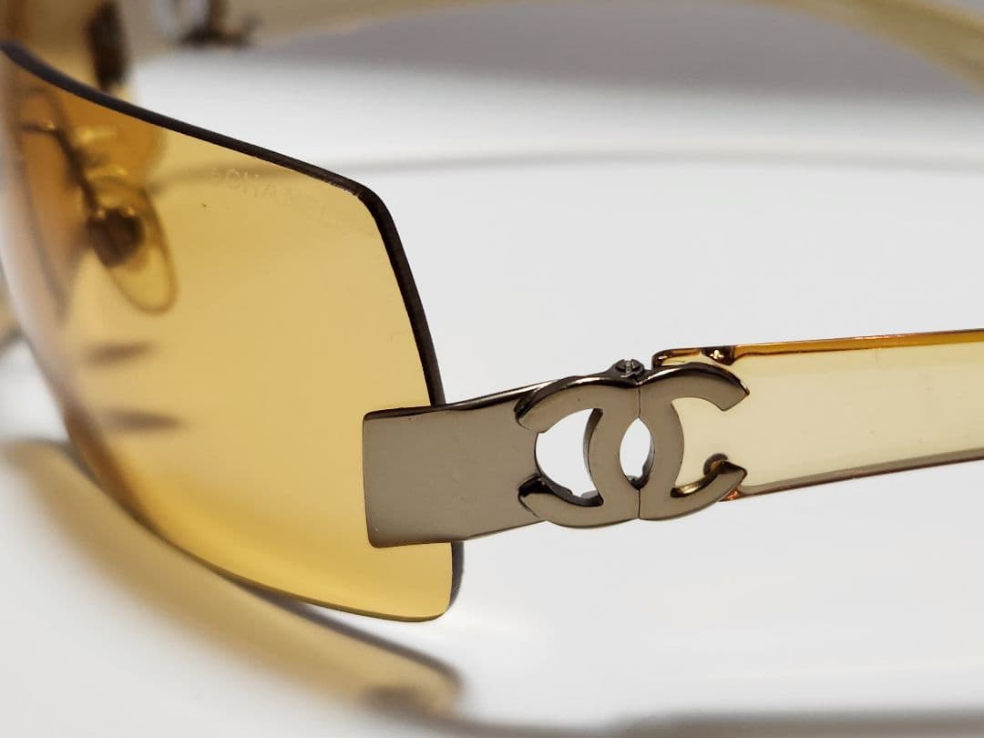 CHANEL サングラス オレンジ系？ シャネル 4048
