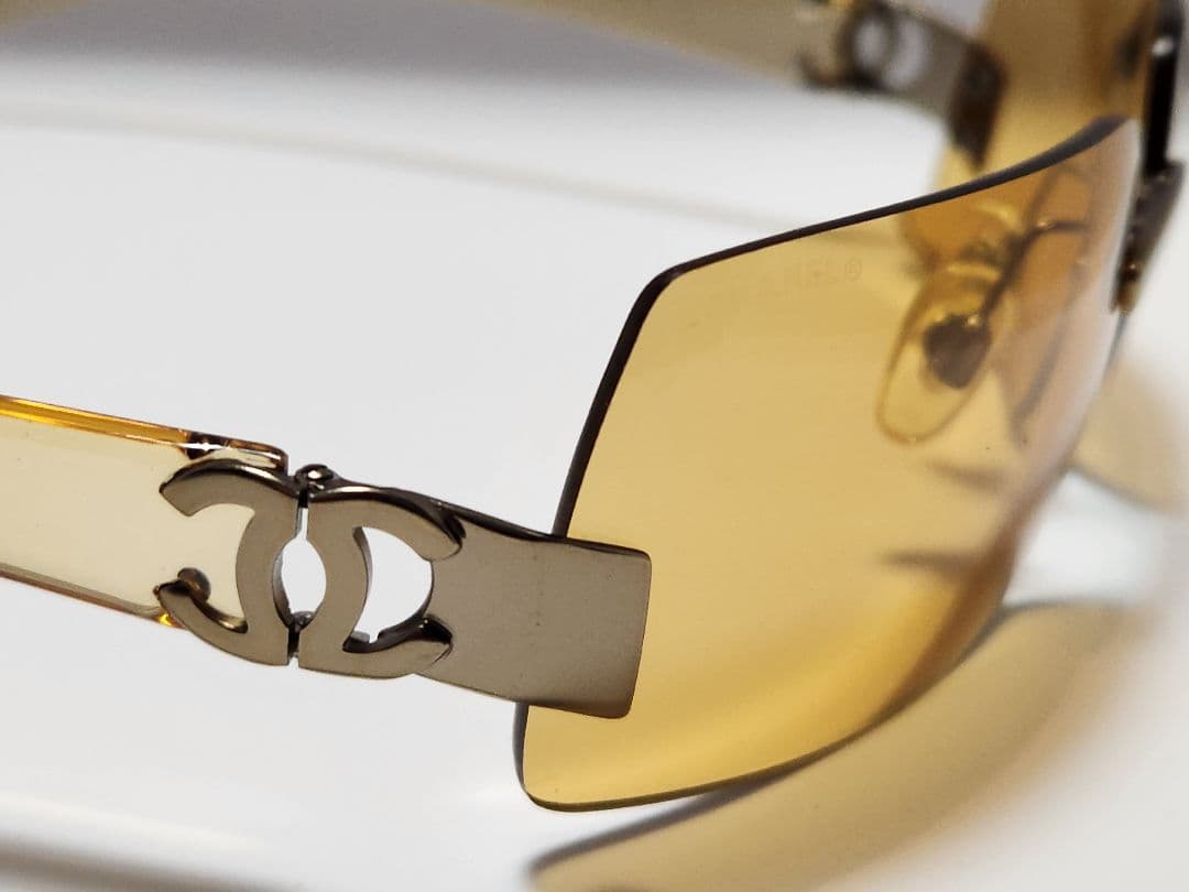 CHANEL サングラス オレンジ系？ シャネル 4048