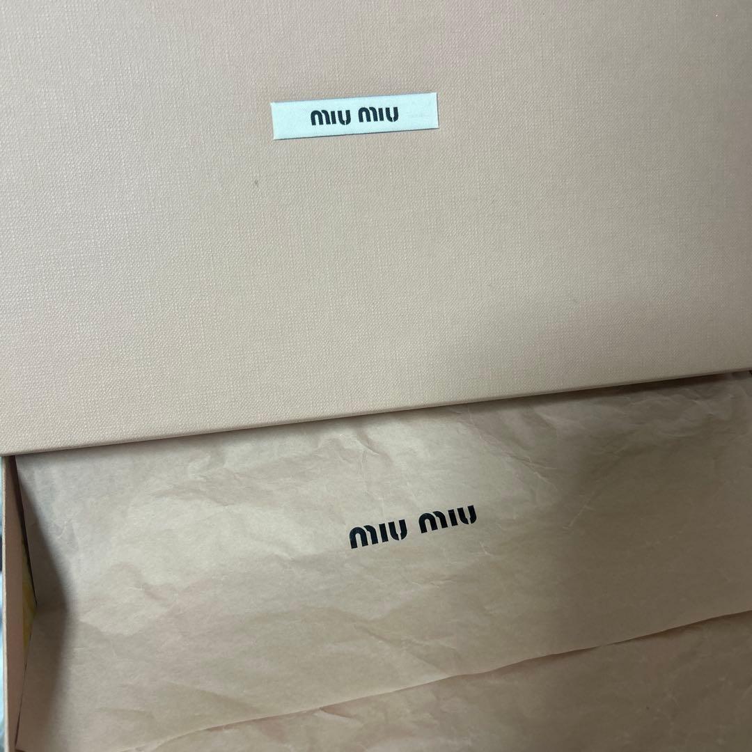 Miu Miu ベージュ ストラップサンダル