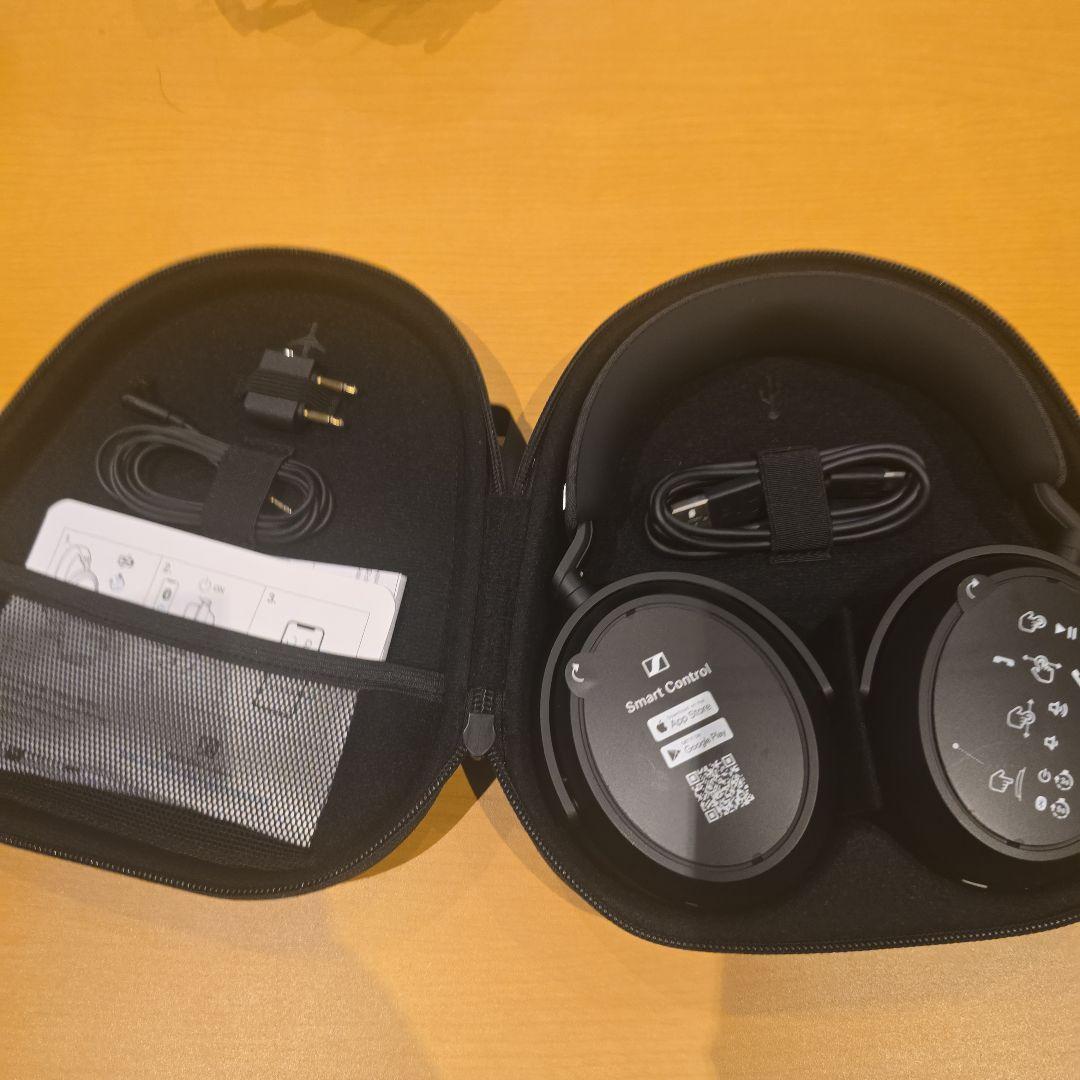 SENNHEISER MOMENTUM 4 ヘッドホン