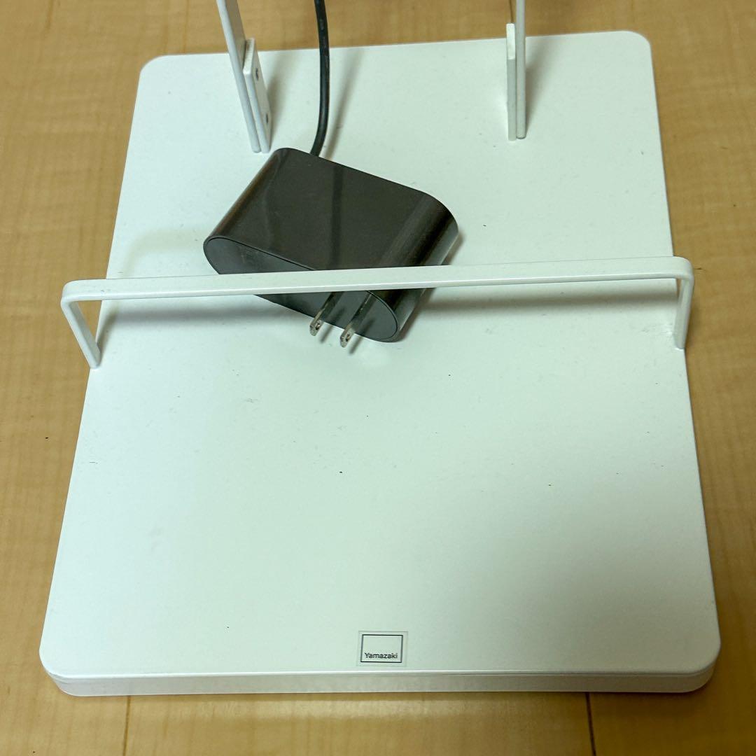 dyson ダイソン V7 fluffy SV11　スタンド付き