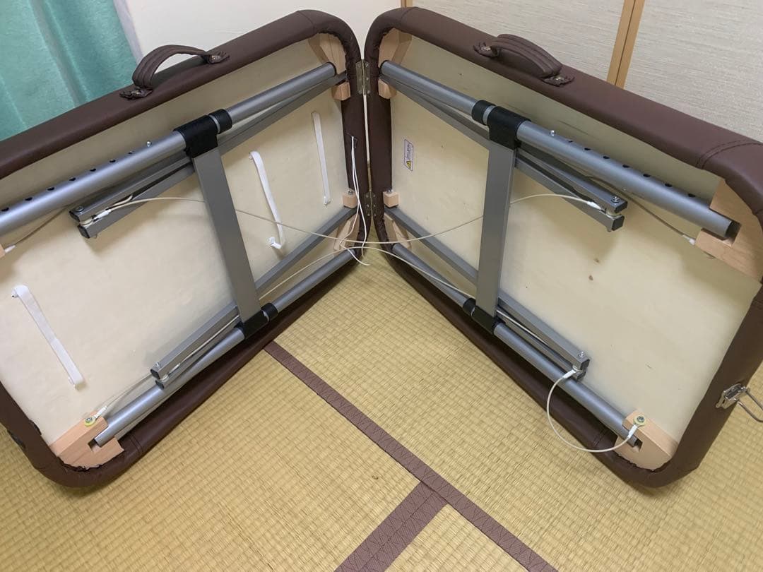 BEAUTY GARAGE 折りたたみ施術ベッド