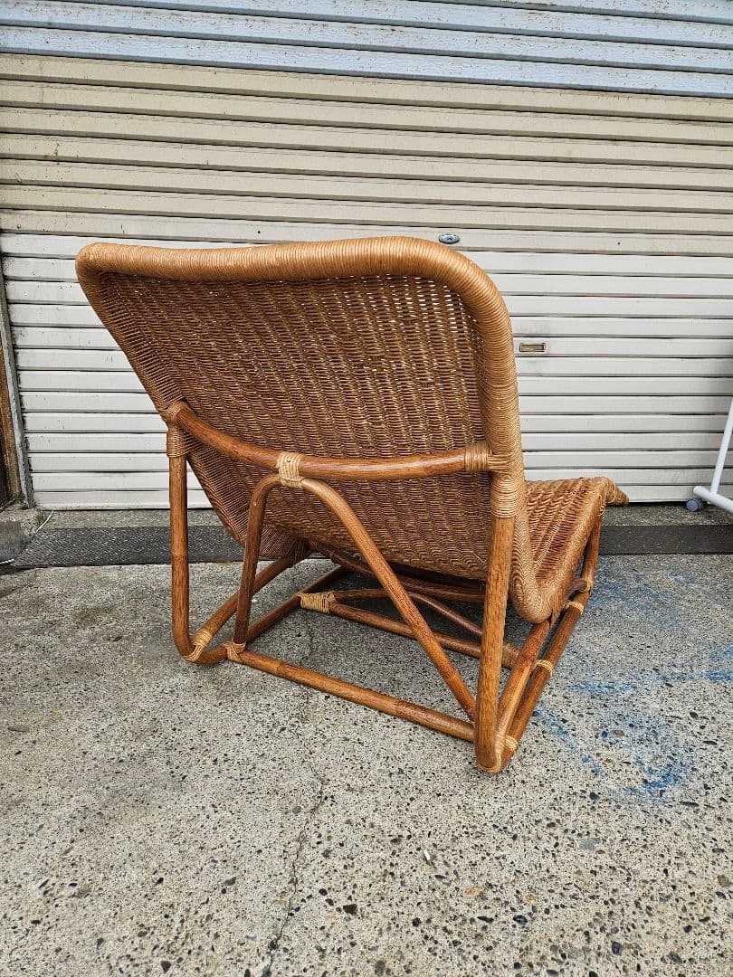 ヴィンテージ 古いラタンのシェーズロング 寝椅子 ソファ 古家具 藤 昭和レトロ