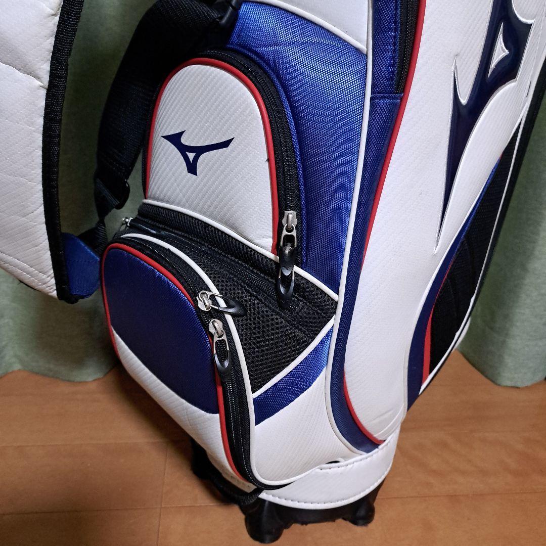 Mizuno ゴルフキャディバッグ.フード付き。 ホワイト/ネイビー。9インチ