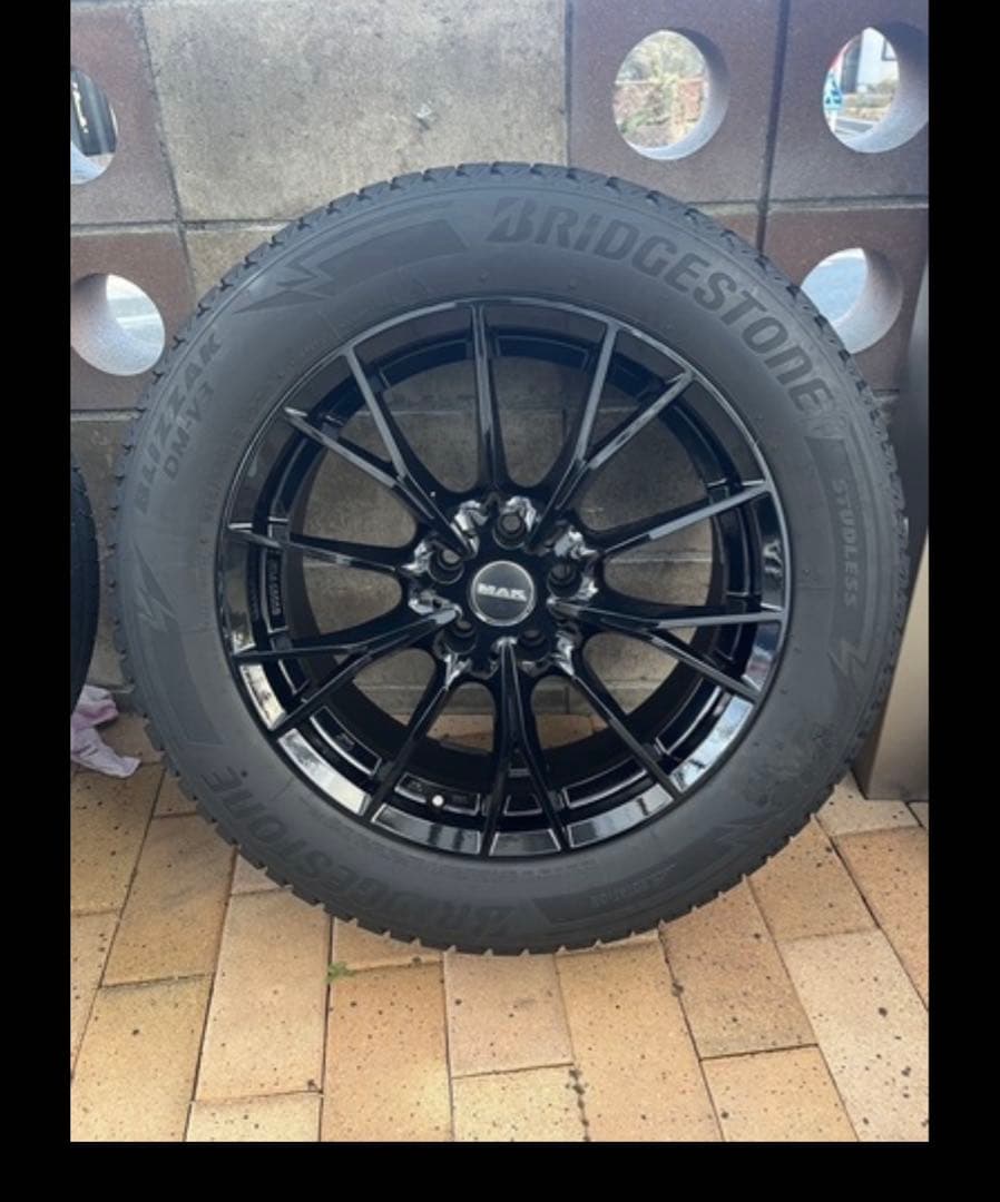 美品BMWX３ブリヂストンBLIZZAKタイヤホイールセットR18 スタッドレス