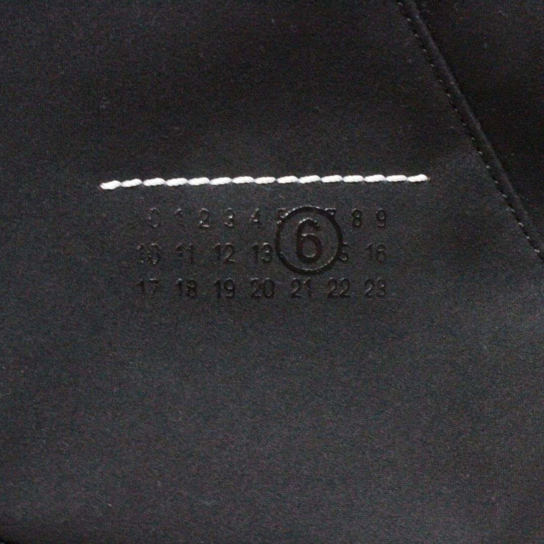 エムエムシックス メゾンマルジェラサテン地ショルダーバッグ【超美品】