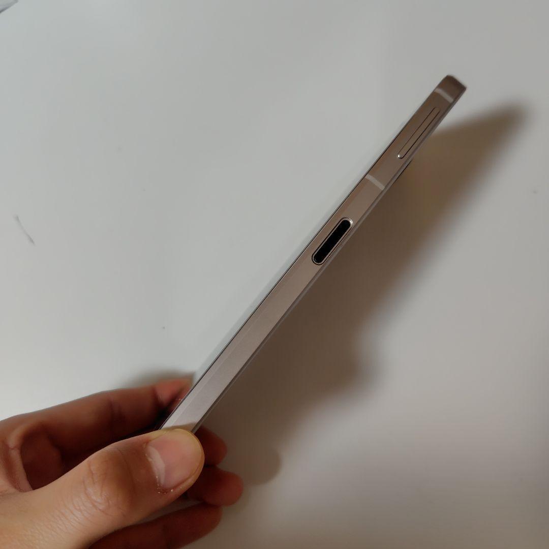 ※値下げ中※【美品】AQUOS sense8 SIMフリー 128GB 白ロム