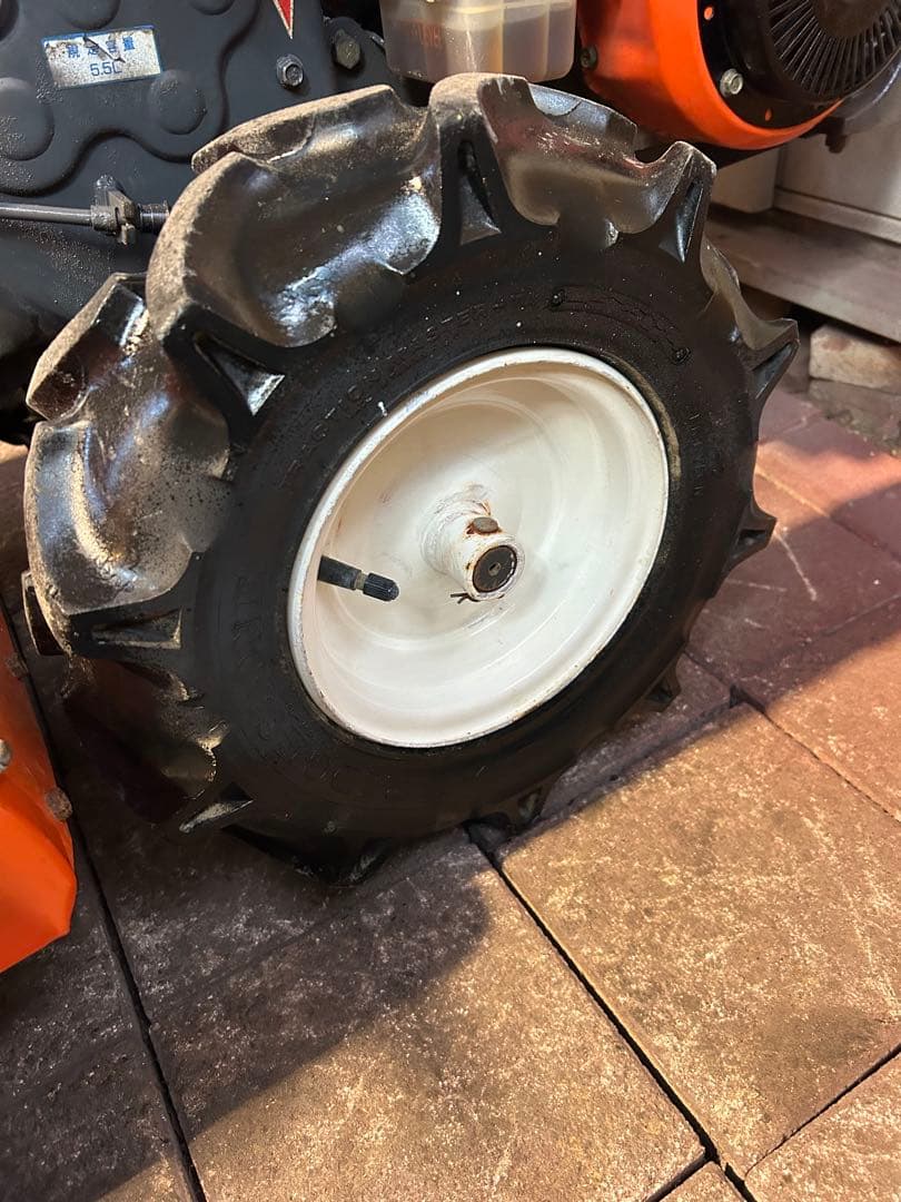 引き取り希望です。中古実働整備済【耕運機　クボタTR70】逆転耕運付/6.2馬力