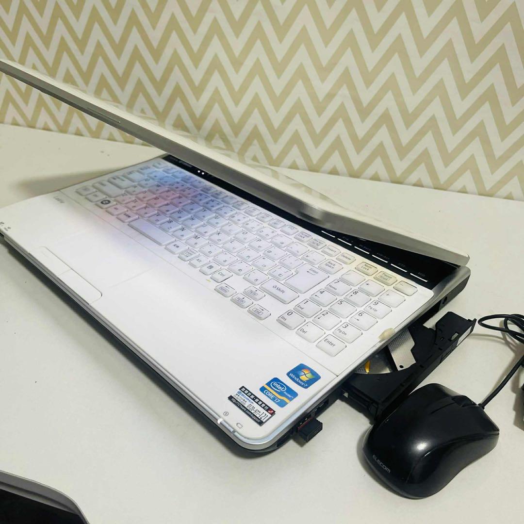 T17 NECノートパソコンi7高速SSDサクサクWindows11オフィス付き