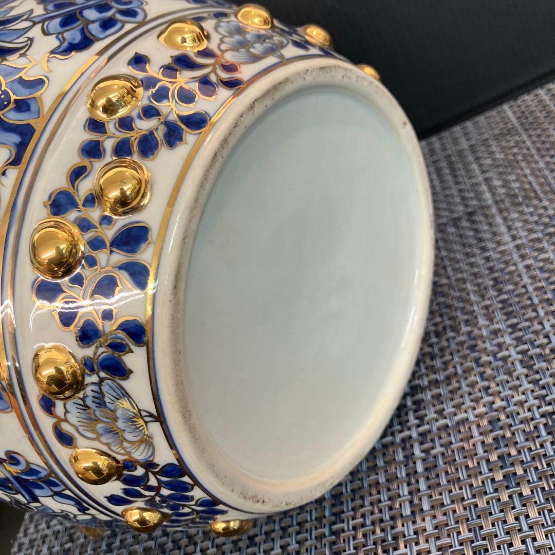 有田焼　飾壺　金装飾　一部掛け有