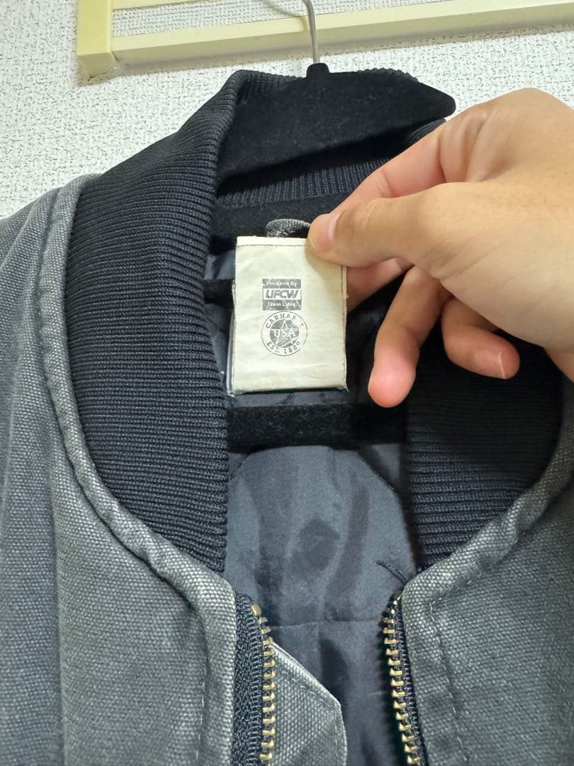 Carhartt グレー ダウンベスト