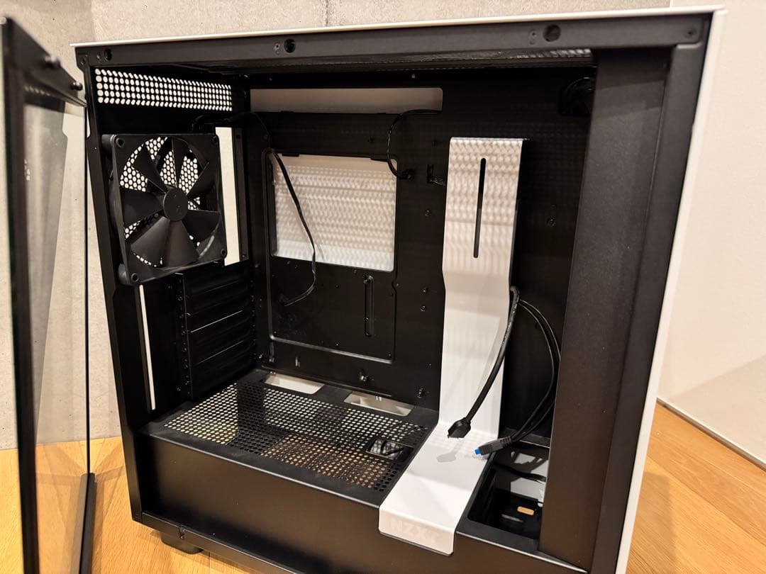 NZXT H7 FLOW ATX PCケース