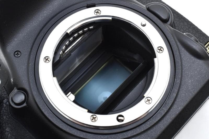 Nikon D750 デジタル一眼レフカメラ（付属品あり）