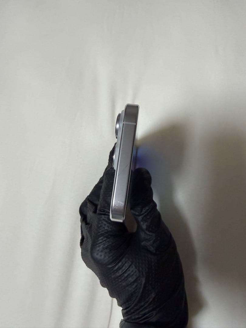 iPhone 16 Pro 256GB ホワイト【訳あり・Coachケース付】