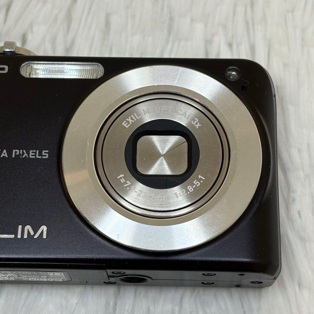 CASIO カメラ　エクシリム　EX-Z1050 充電器　箱 コンデジ　動作品