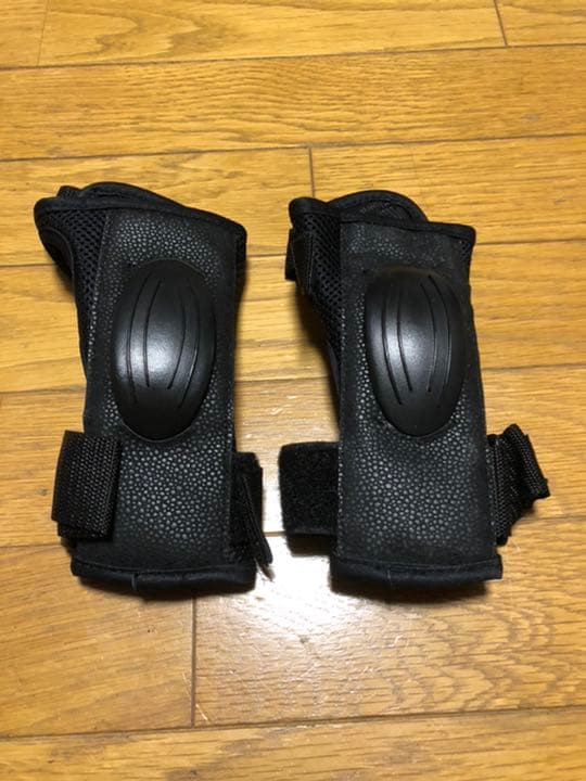 【超特価　週末限定価格】プロテクター　美品