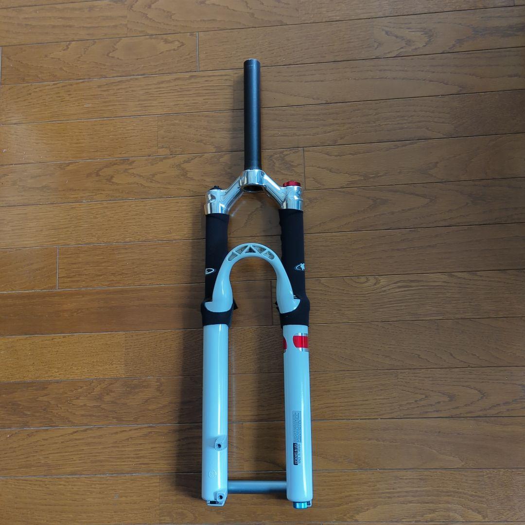 MINUTE サスペンションフォーク ホワイト/ 120mm 20mmaxle