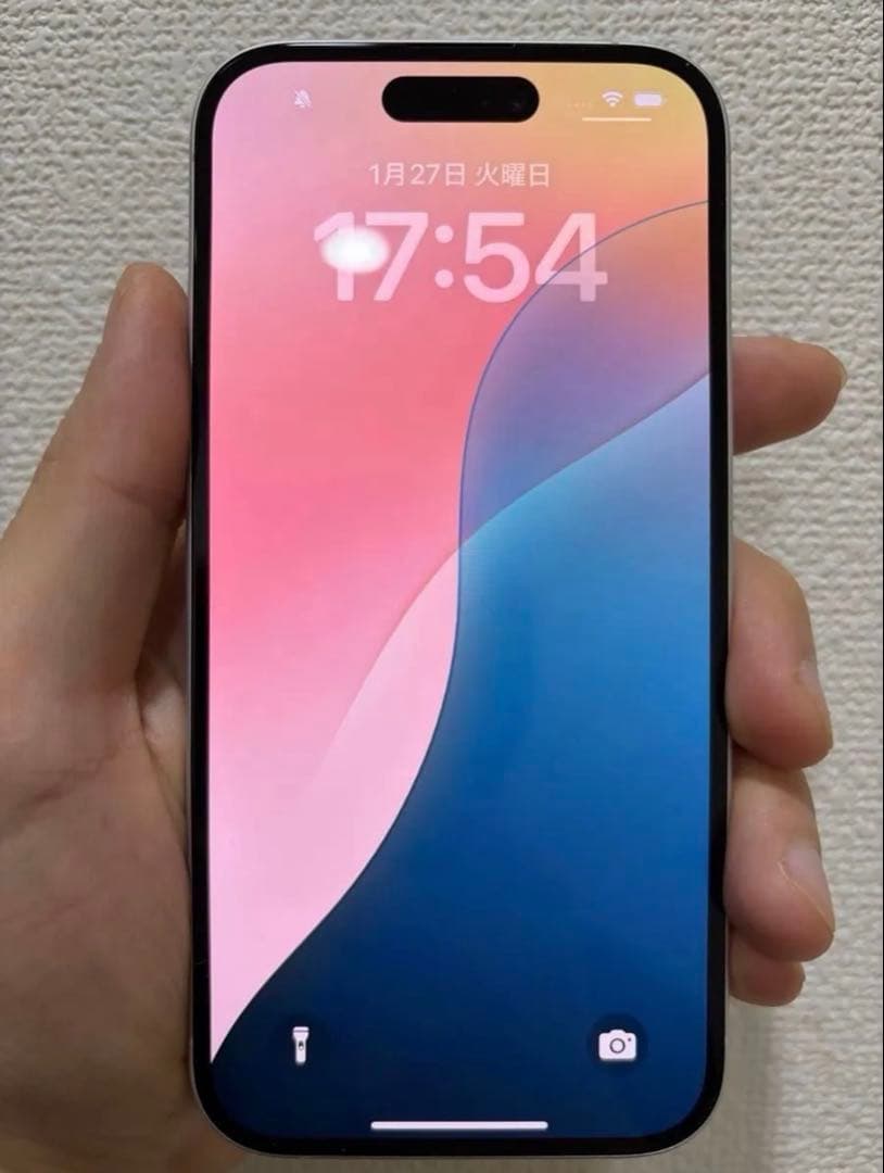 iPhone 16 256GBホワイト 海外版95% Esim機能ない