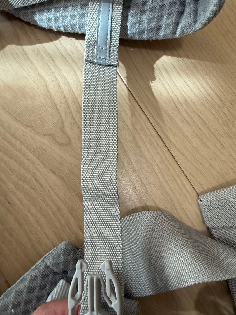 ふぅ様エルゴ　オムニブリーズ　抱っこ紐　パールグレー