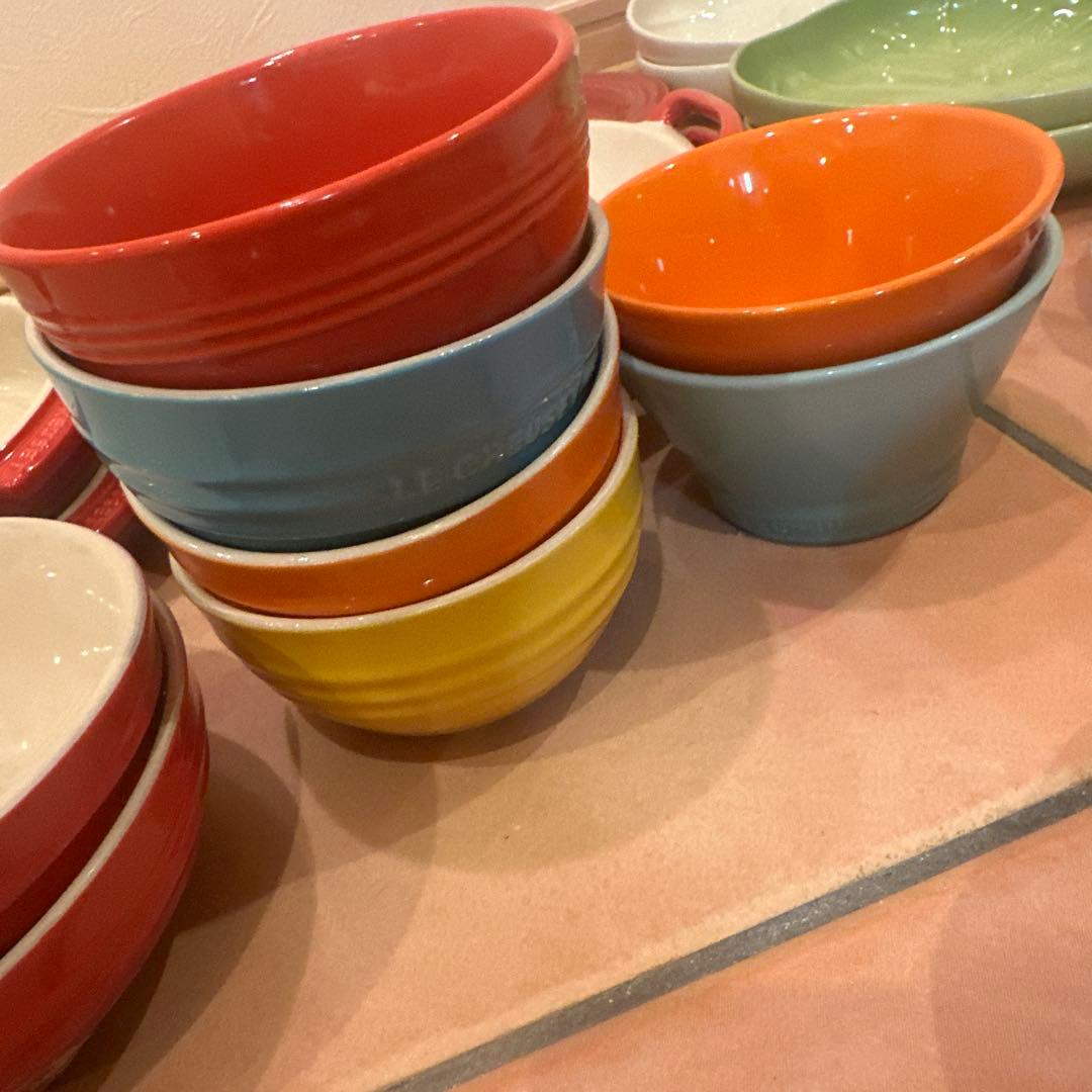 お鍋＋44皿＋お花の2段お菓子入れ　Le Creuset お鍋　食器セット