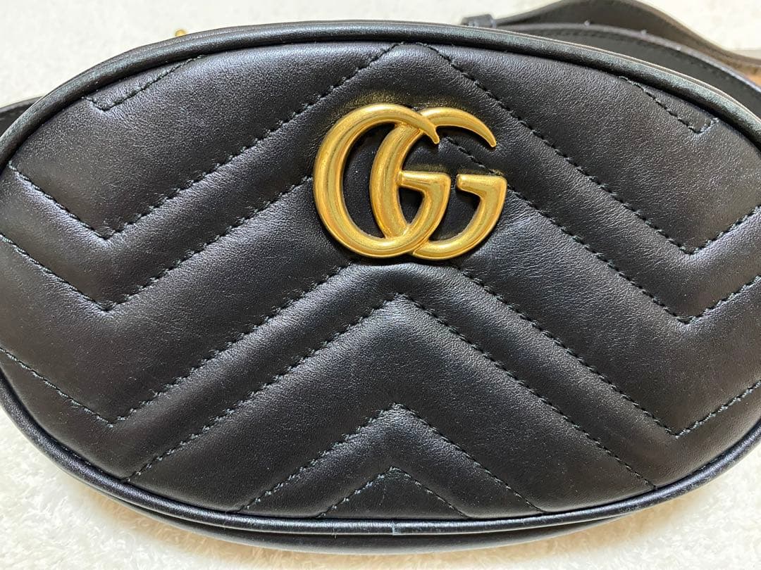 Gucci GGモーメントベルトバック
