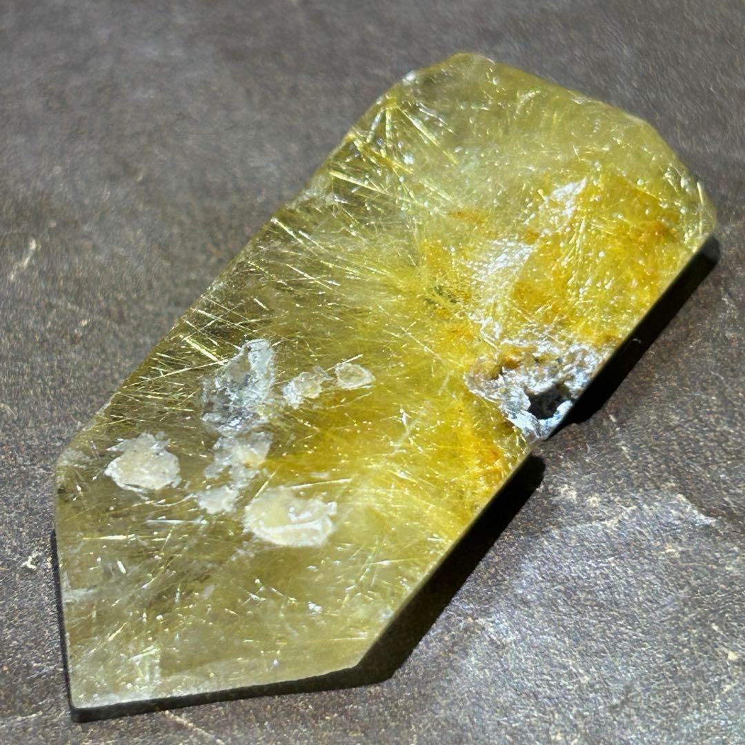 ☆別格高級品！福財大黒秘宝②！ガーデン！太陽　タイチン　ゴールド　ルチル　六角柱