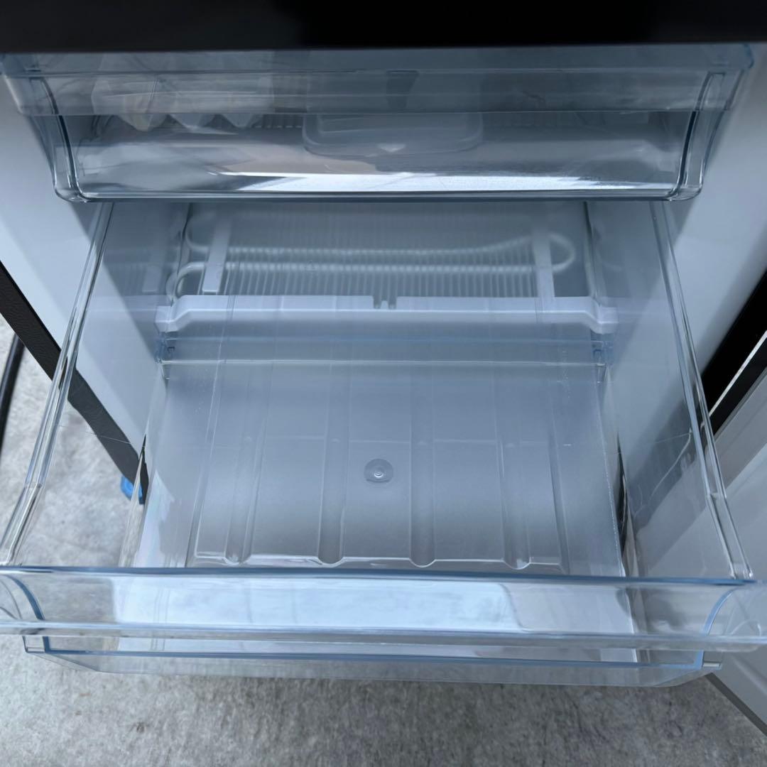 105⭐️2023年製★ハイセンス　冷蔵庫　大型175L　黒　ブラック　一人暮らし