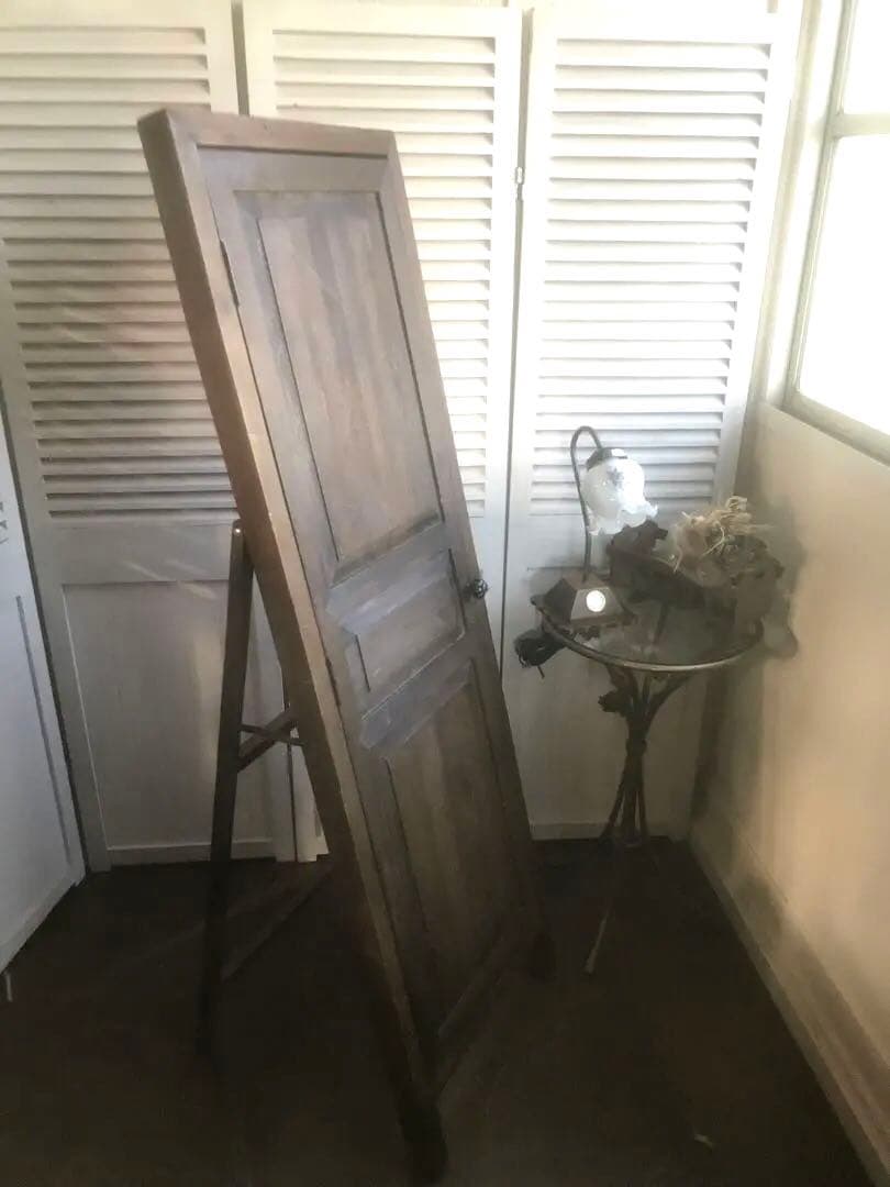 扉付きスタンドミラー　姿見　全身鏡　鏡