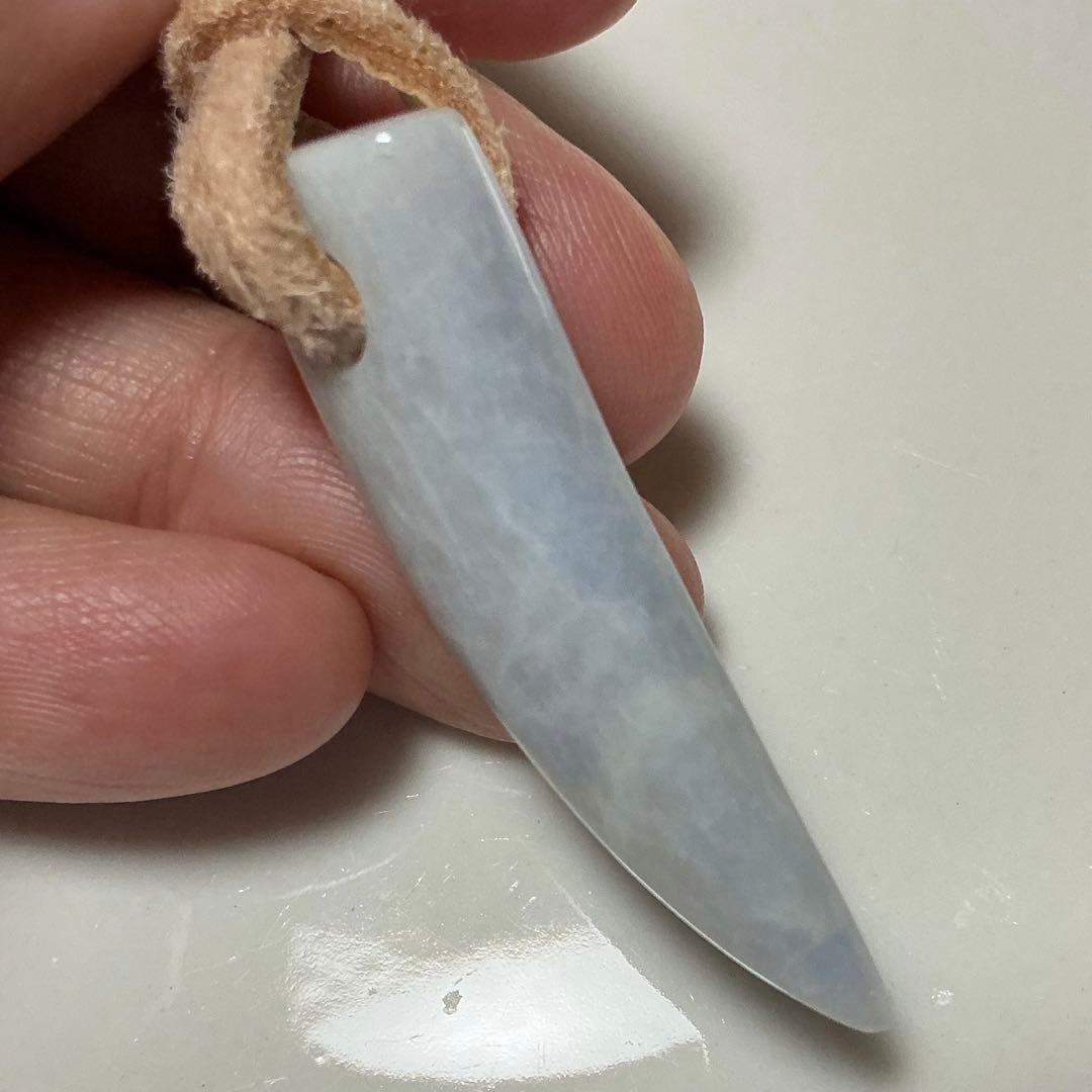 糸魚川翡翠　ラベンダー　ネックレストップ