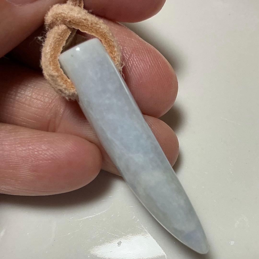 糸魚川翡翠　ラベンダー　ネックレストップ