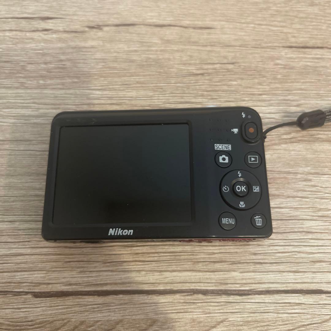 2606 Nikon ニコン COOLPIX デジカメ A10 レッド