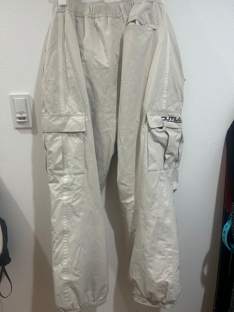 OUTLAX ウェア上下セット　ベージュ