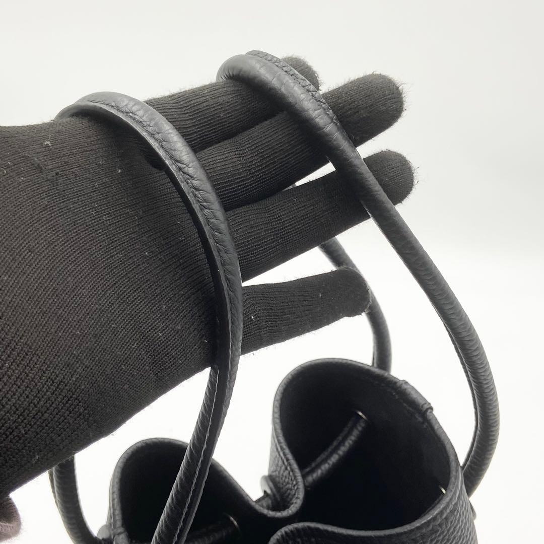 極美品　VASIC BOND MINI ハンドバッグ　巾着　レザー　ブラック