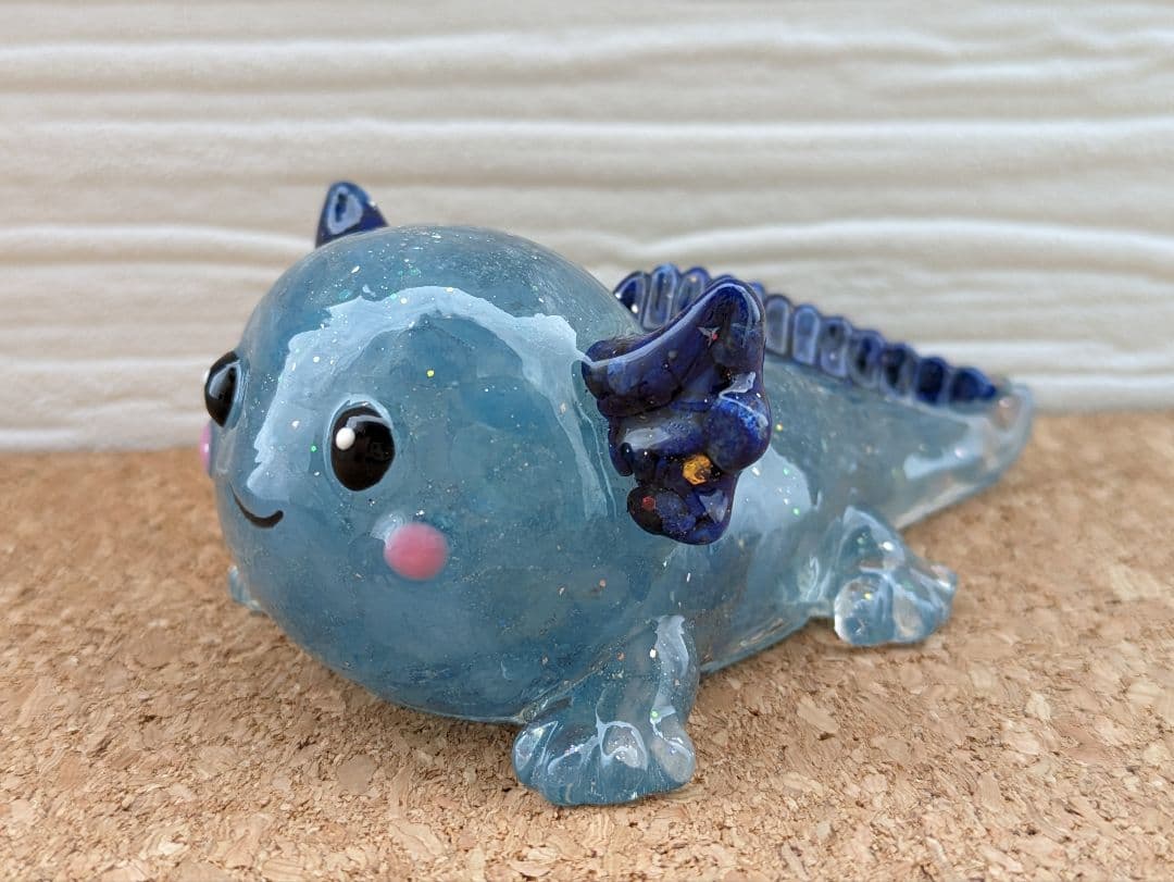 【つる927】ゴールドルチルクォーツのうんこちゃん形オルゴナイト☆他３点