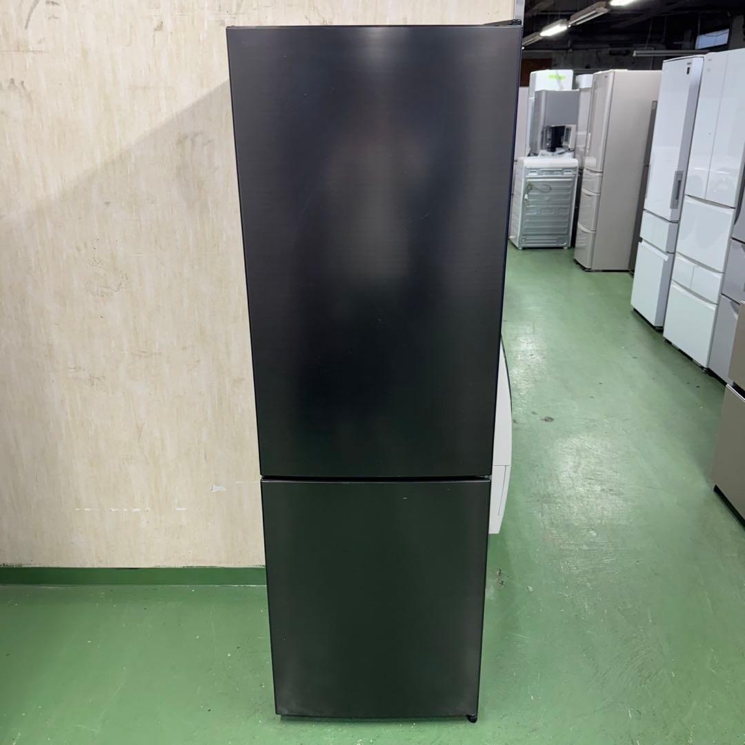 164 冷蔵庫　大型　200L強　右開き　極美品　一人暮らしも可　洗濯機も有