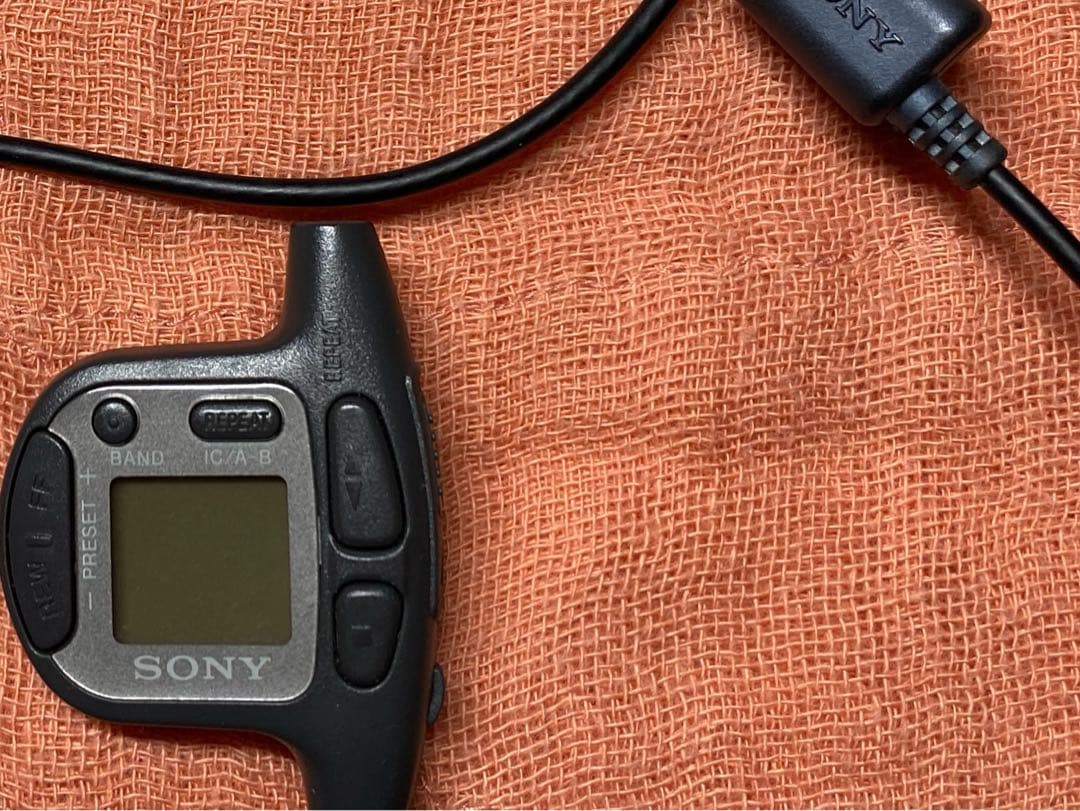 ソニー　カセット型ウォークマン　WM-GX822