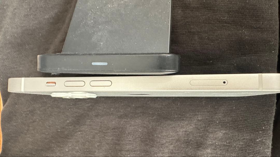 【週末セール】Apple iPhone 13 海外版 256GB スターライト