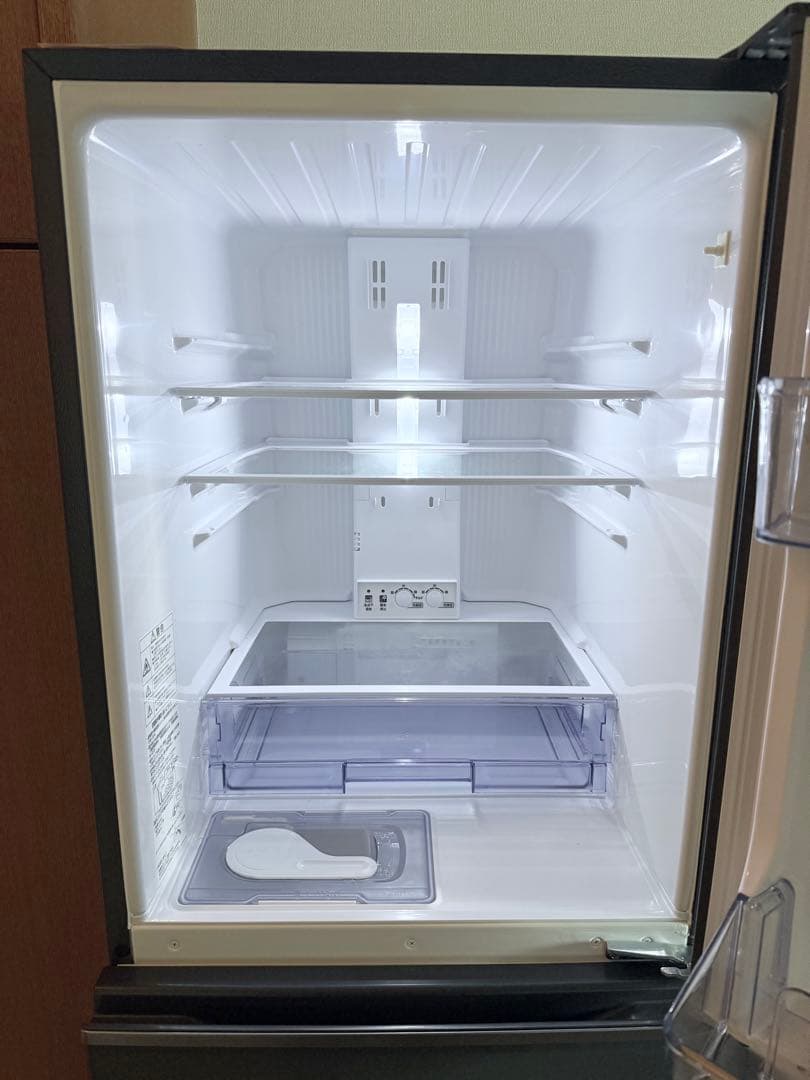 ▪️利用半年のみ、2024年製▪️送料込み▪️272L 三菱電機　冷蔵・冷凍庫