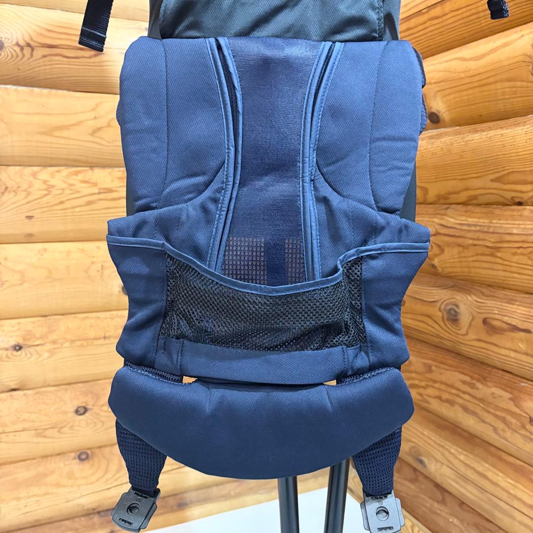 【極美品】Aprica アップリカ 抱っこ紐 Laclis ラクリス ネイビー