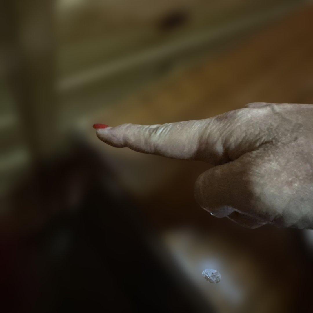 瞬間的❣️お値下げヴィンテージ　猫脚　装飾的な彫刻入り　木製チェスト