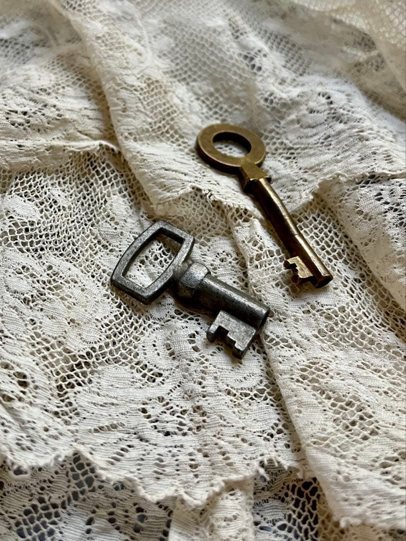 ◆フランスアンティーク｜まとめ売りミニキー鍵小さい金属輪っかシルバーブロンズ幸運