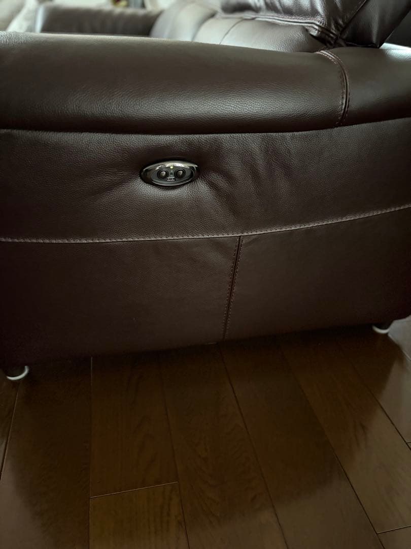 LEON 2.5人掛け電動リクライニングソファ