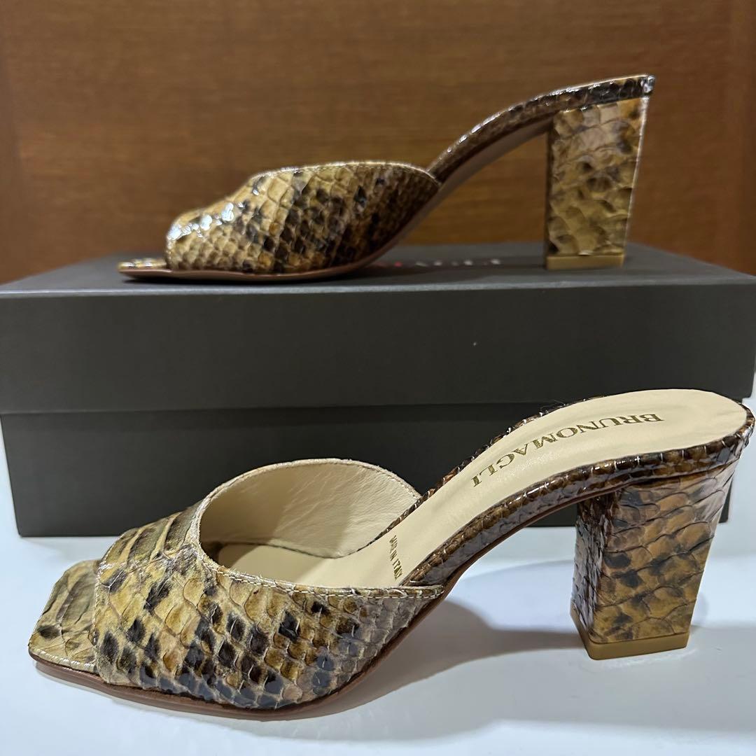 ◆pockypocky◆BRUNO MAGLI 型押しパイソン　サンダル