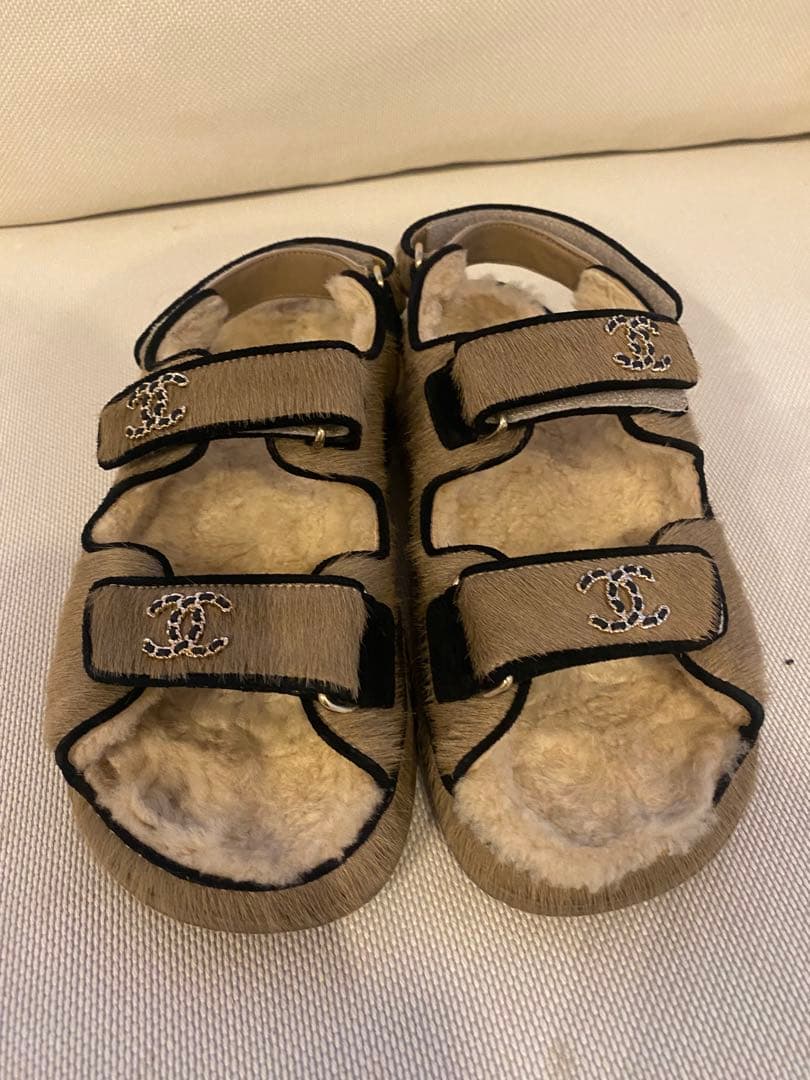 【HAERIN】CHANEL サンダル
