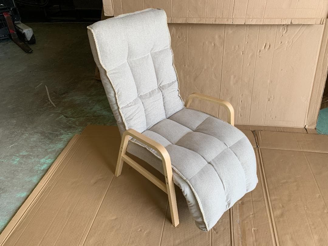 肌ざわりの良いオットマン付きリビングチェアベージュWHG-580T(SBE)